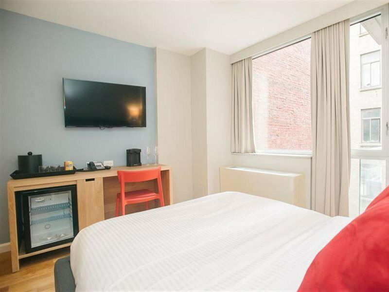 32 32 Hotel 4*